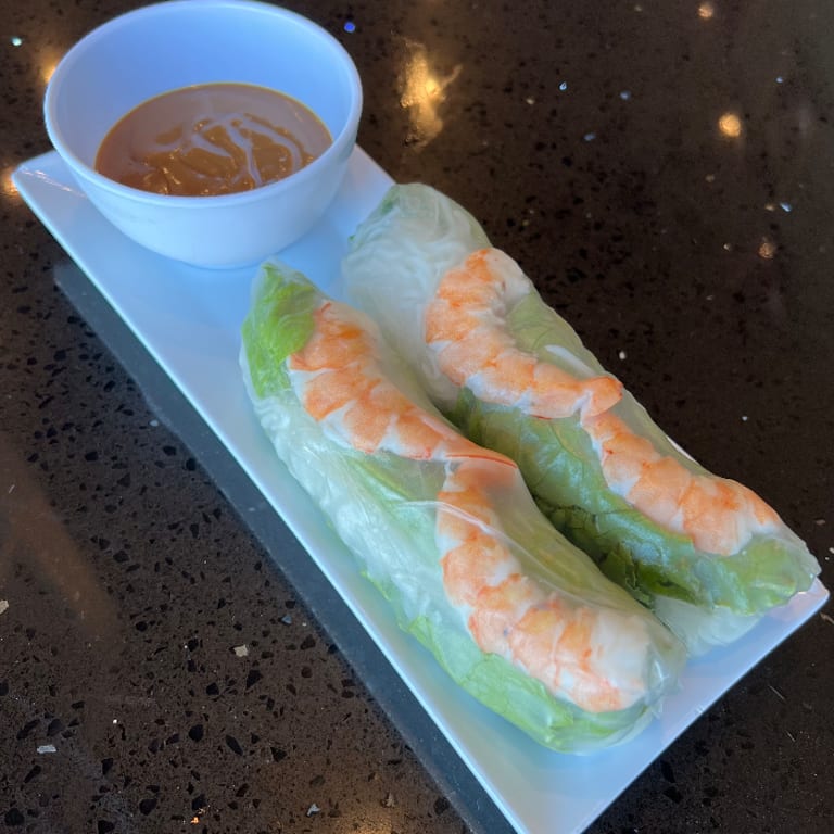Delicious Fresh Spring Rolls: A Vietnamese Delight